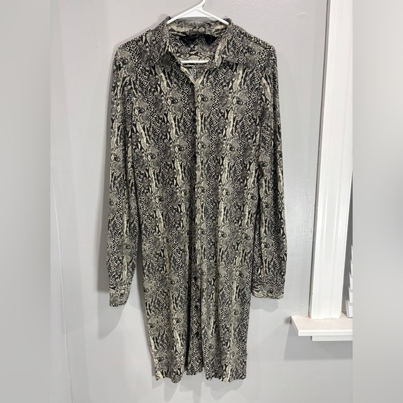 Norma Kamali Womens Snake Print Shirt Dress Size L Button Up Long Sleeve Stretch - Picture 8 of 8